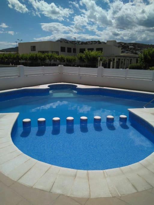 Apartamento céntrico en la playa con piscina. Peñíscola Extérieur photo